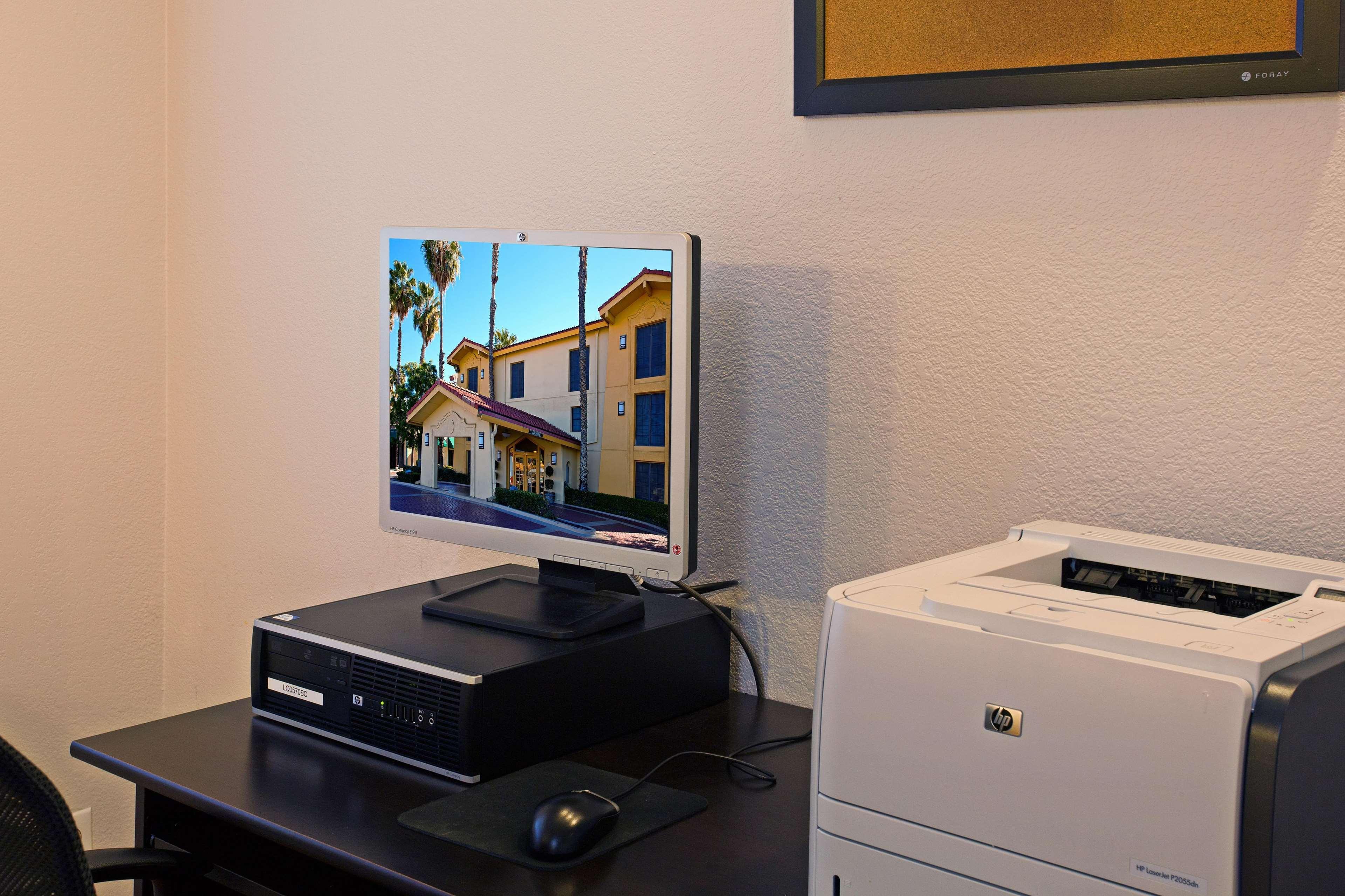 La Quinta Inn & Suites By Wyndham San Bernardino Ngoại thất bức ảnh