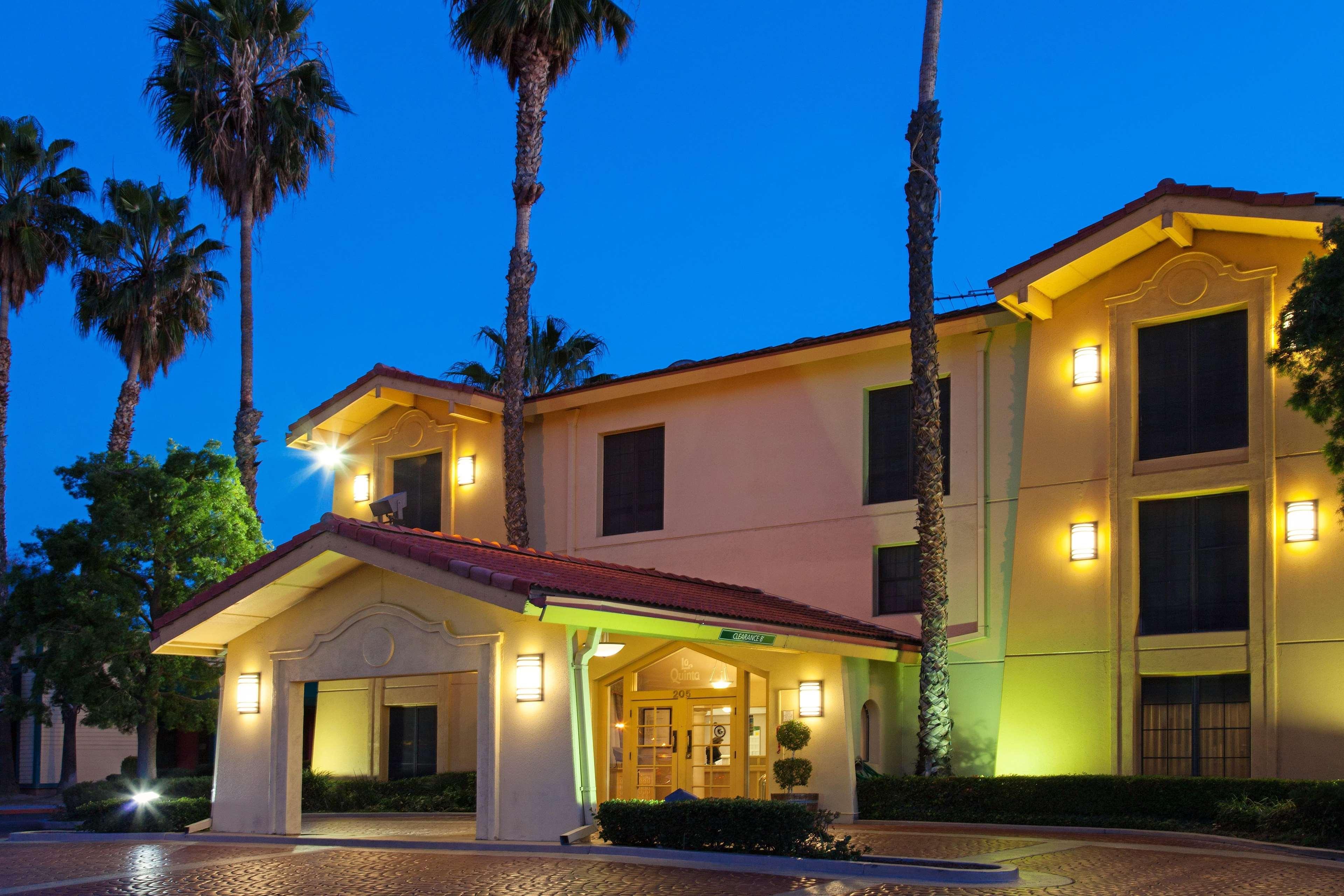 La Quinta Inn & Suites By Wyndham San Bernardino Ngoại thất bức ảnh